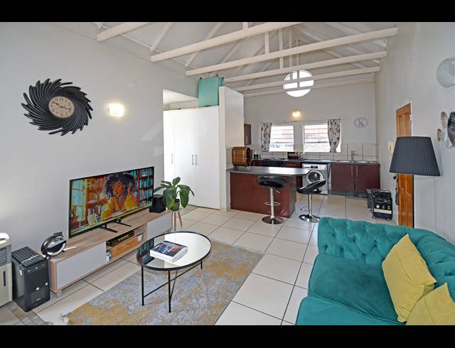 1 BEDROOM APARTMENT FOR SALE IN FERNDALE